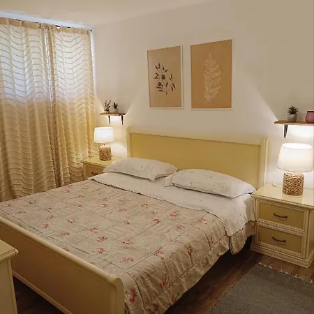 Apartment In Mind Split